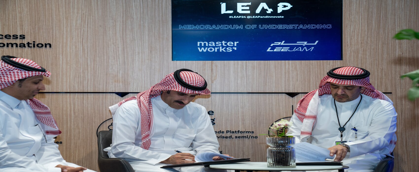Signature of a Contract for the Utilization of AI Technologies to Enhance Digital Services and Improve Customer Experience at Leejam Sports company with Master Works